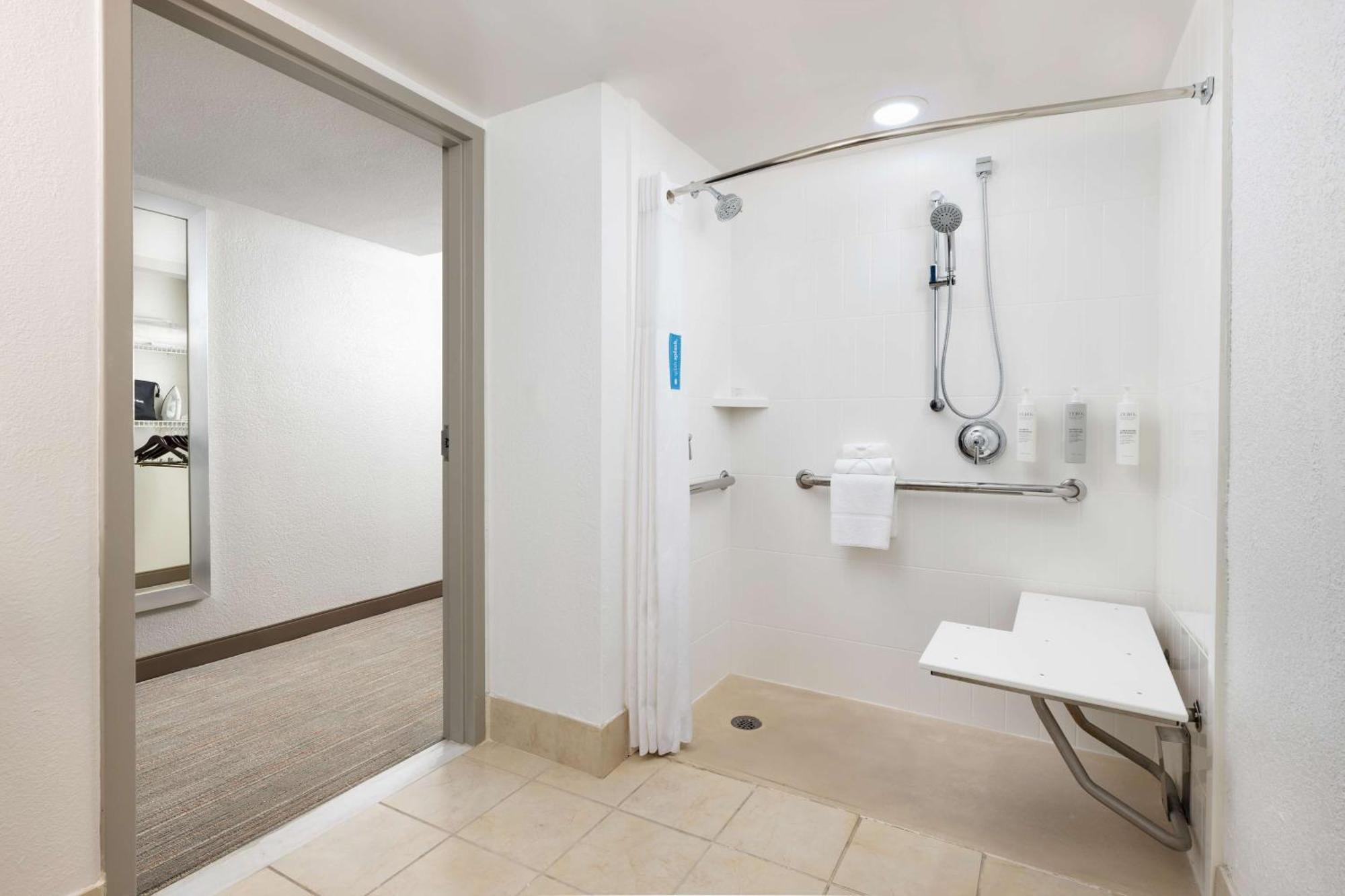 Hampton Inn Naples-Central Luaran gambar