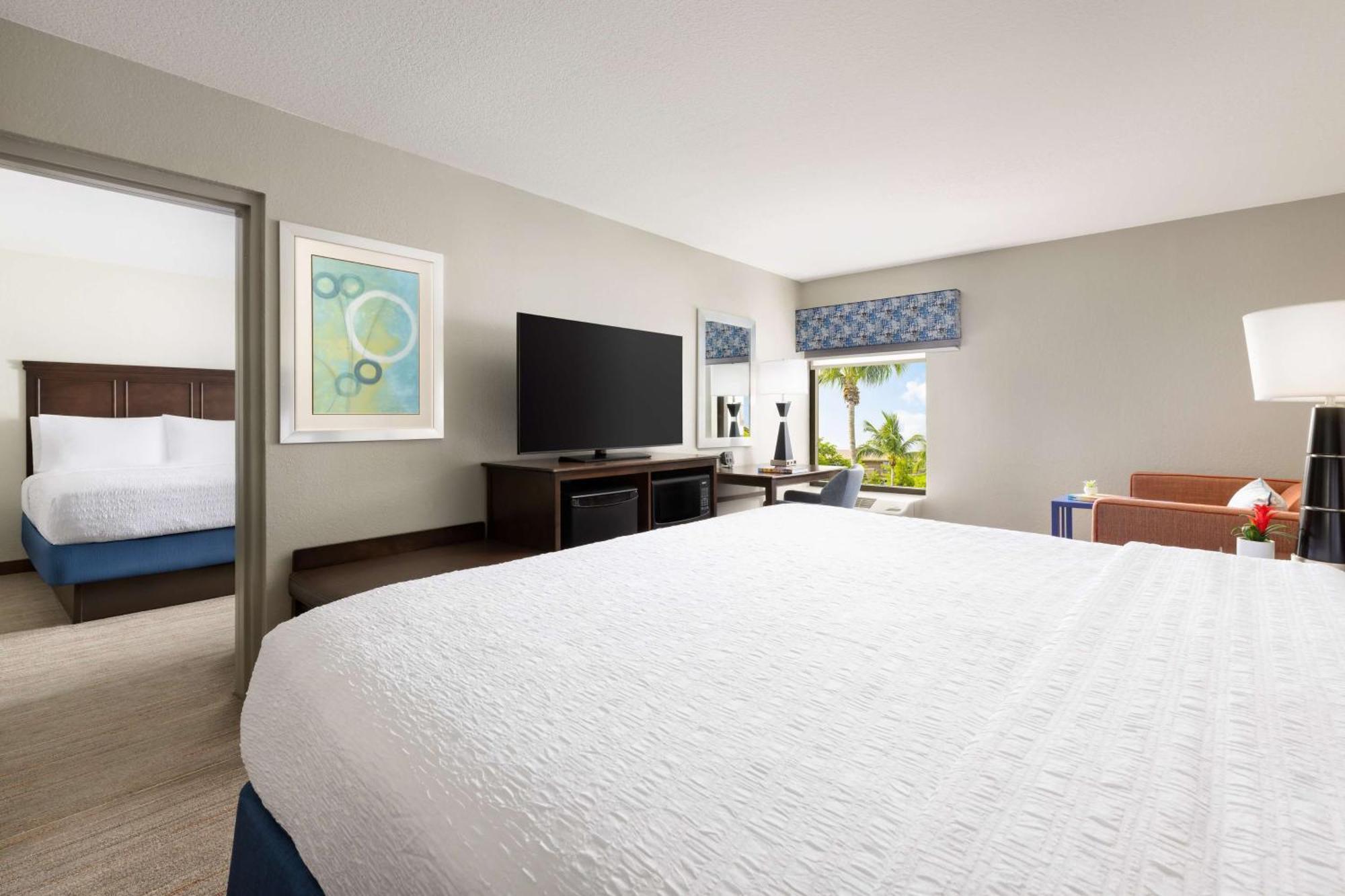 Hampton Inn Naples-Central Luaran gambar