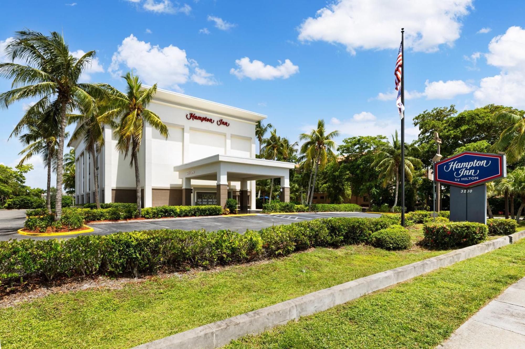 Hampton Inn Naples-Central Luaran gambar